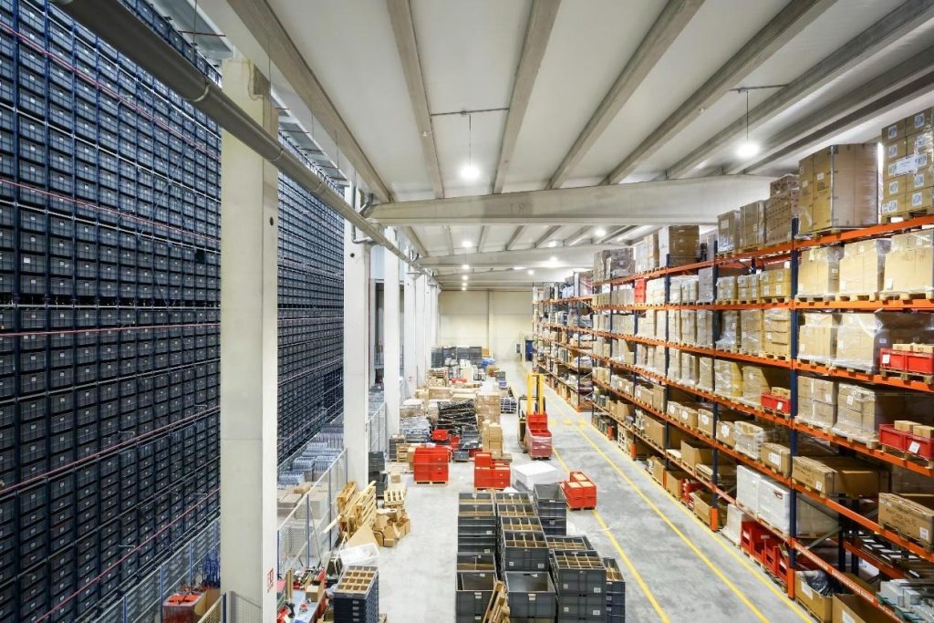 A Large Warehouse Requires Robust Inventory Management